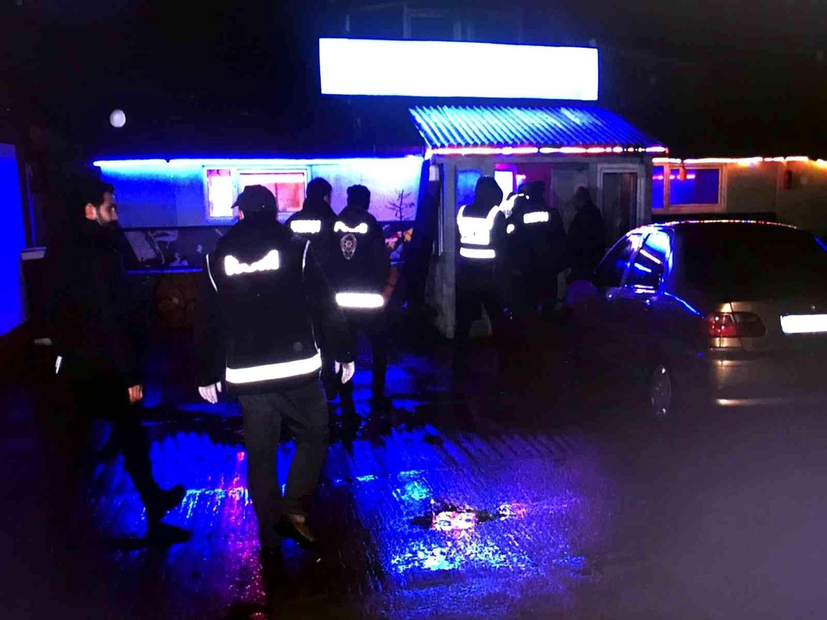 Sakarya\'da yılbaşı öncesi eğlence mekanlarında uygulama