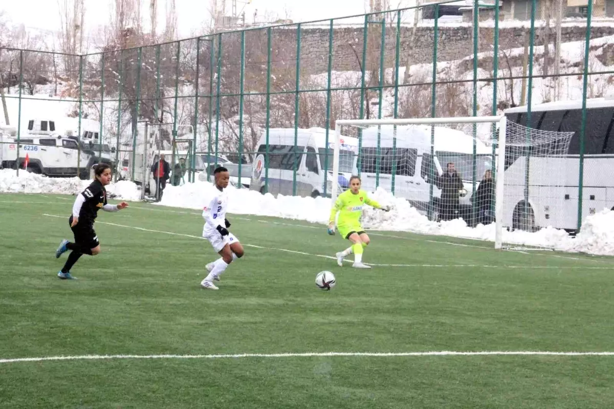 TFF Kadınlar 1. Ligi: Hakkari Gücü: 4 Kayserispor: 0