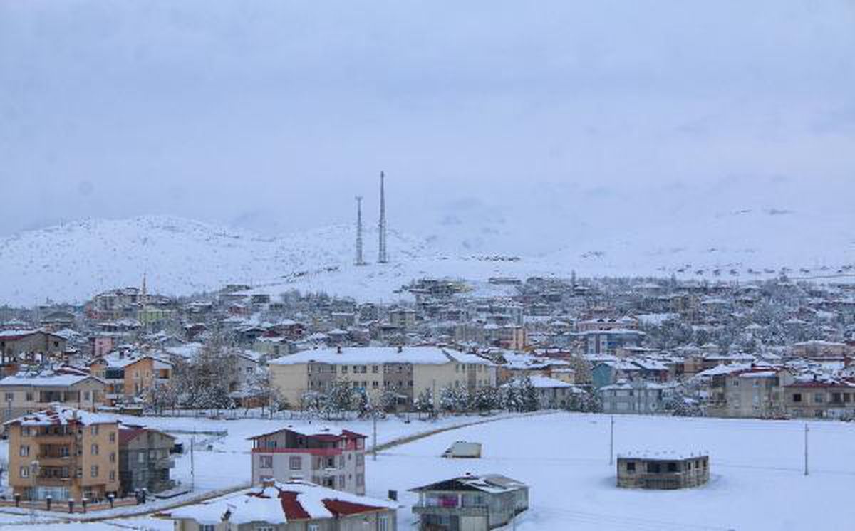 Adana'nın 2 ilçesinde eğitime 'kar tatili' uzadı
