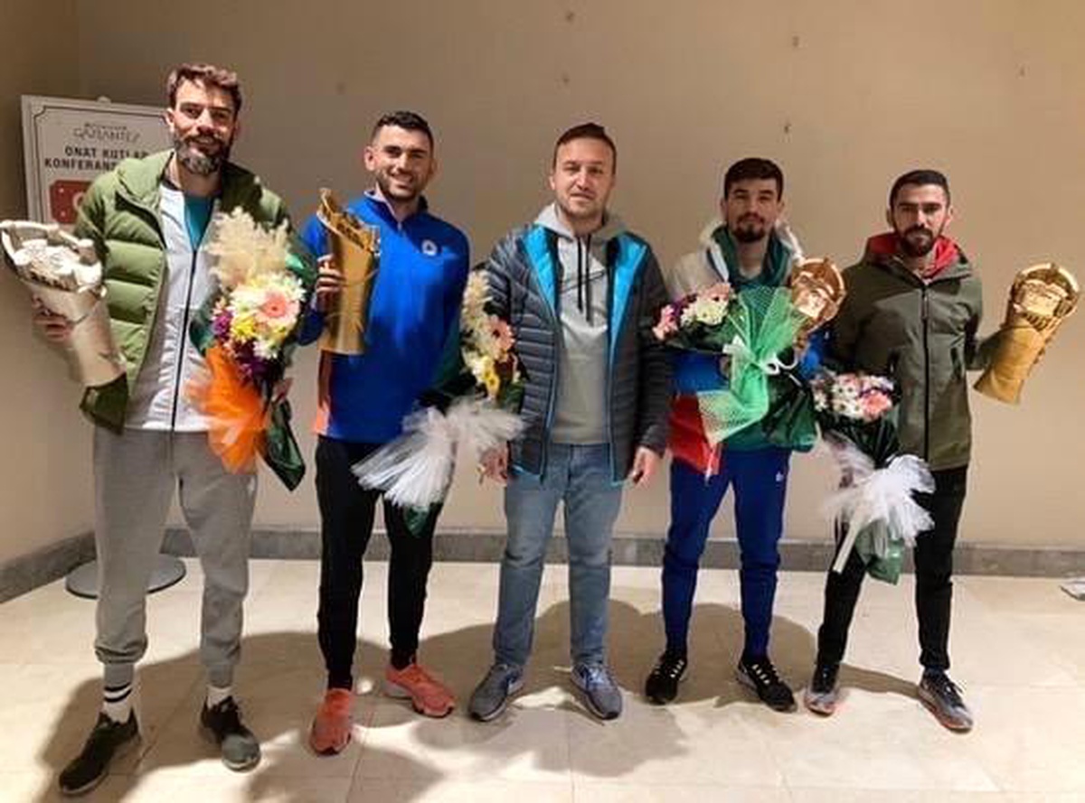 Atletler Gaziantep\'ten madalyalarla döndü
