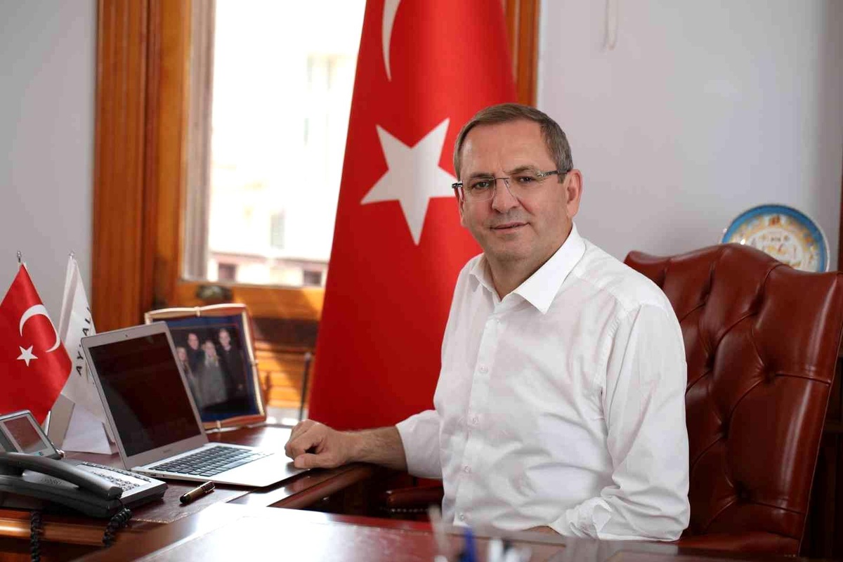 Ayvalık Belediyesinden "askıda fatura" uygulaması