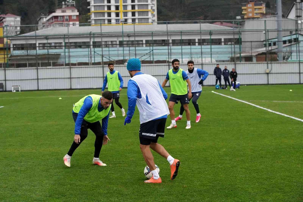 Çaykur Rizespor, Demir Grup Sivasspor hazırlıklarına başladı