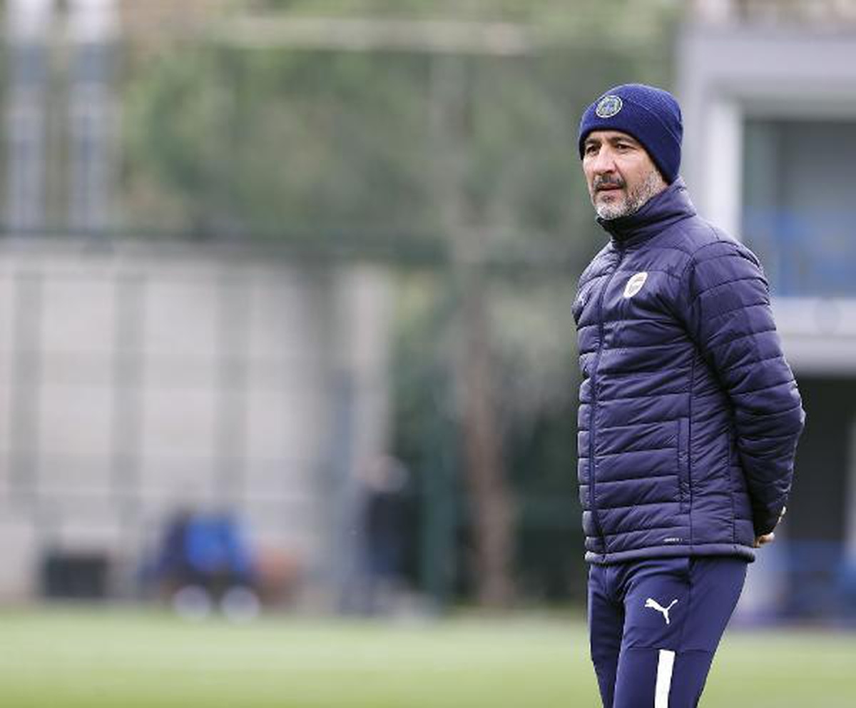 Fenerbahçe\'de Pereira dönemi yine yarım kaldı