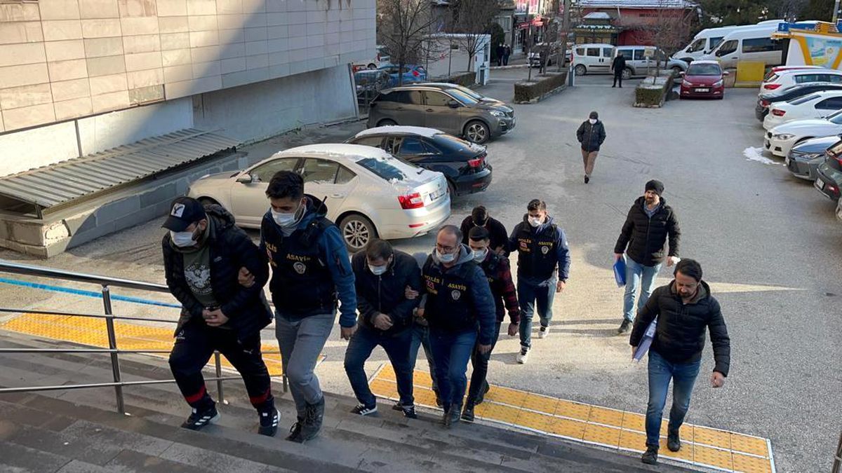 Fuhuş operasyonunda 2 tutuklama kararı
