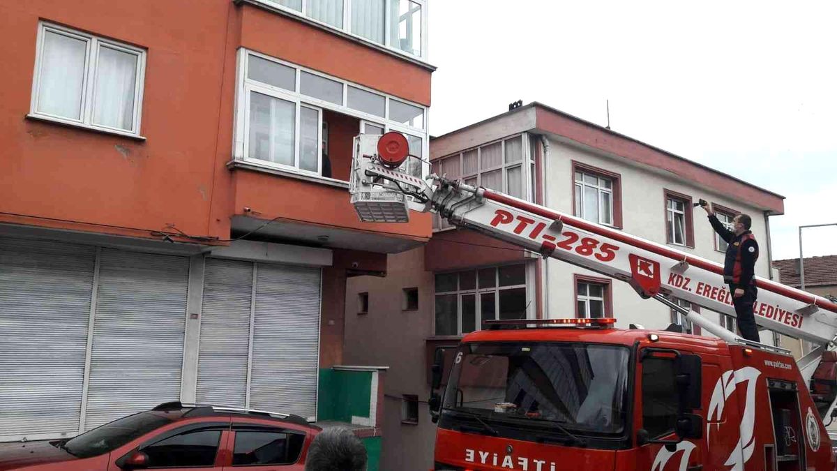 Haber alınamayan adam evinde uyurken bulundu