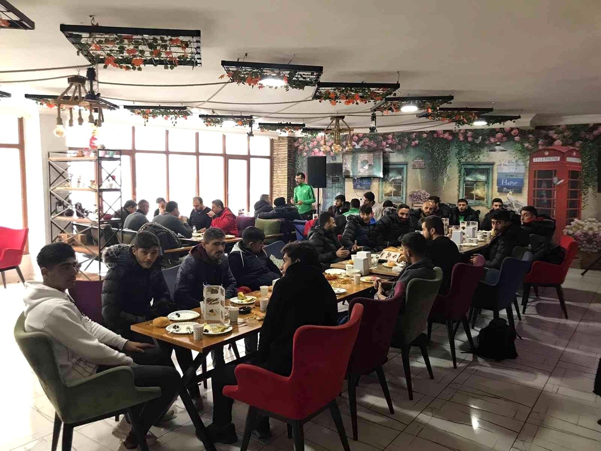 Kaymakam Balcı, sporcularla yemekte buluştu