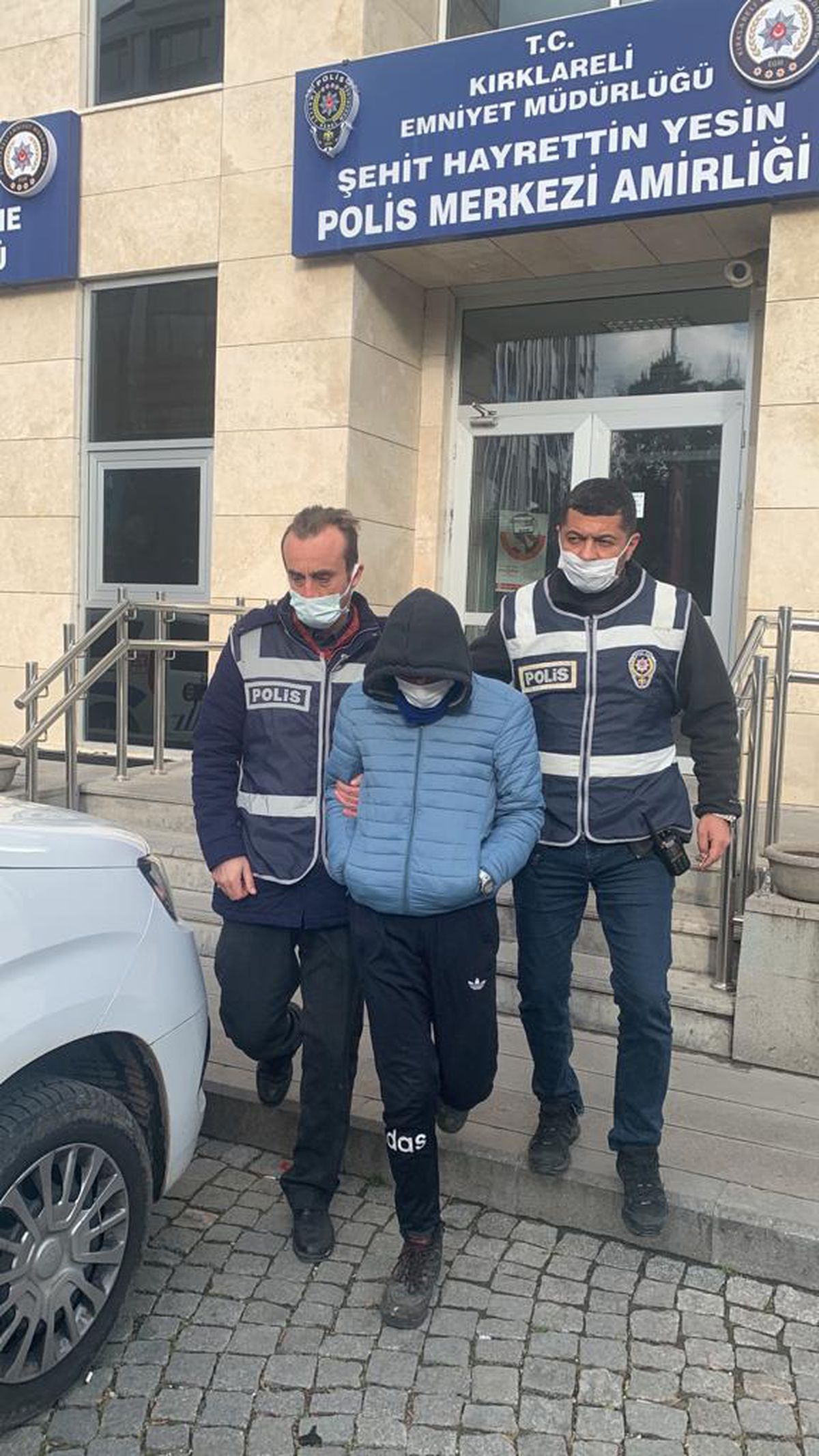 Kırklareli\'nde hastane bahçesindeki mazgalları çalan şüpheli yakalandı