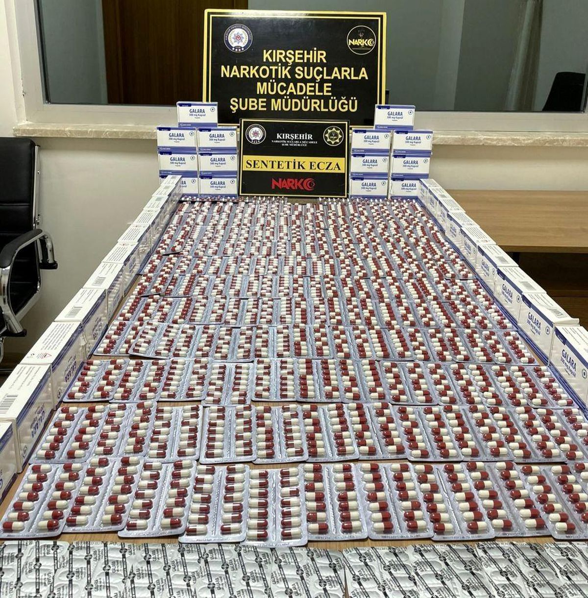 Kırşehir\'de 2 bin 128 adet hap ele geçirdi