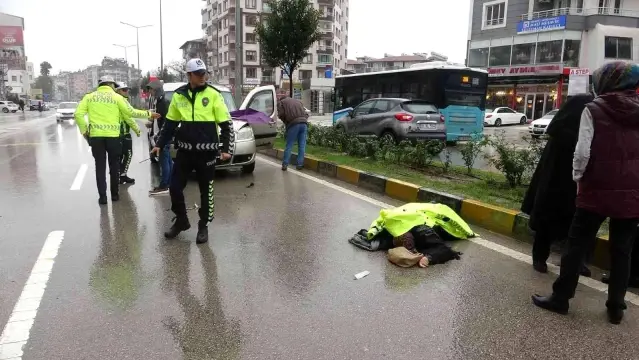 Otomobilin çarptığı yaşlı kadın metrelerce savruldu