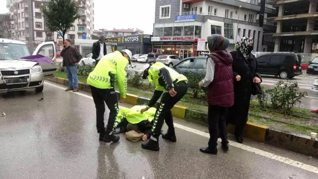 Otomobilin çarptığı yaşlı kadın metrelerce savruldu