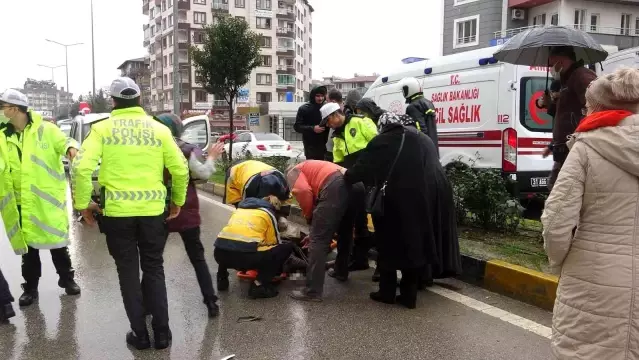 Otomobilin çarptığı yaşlı kadın metrelerce savruldu