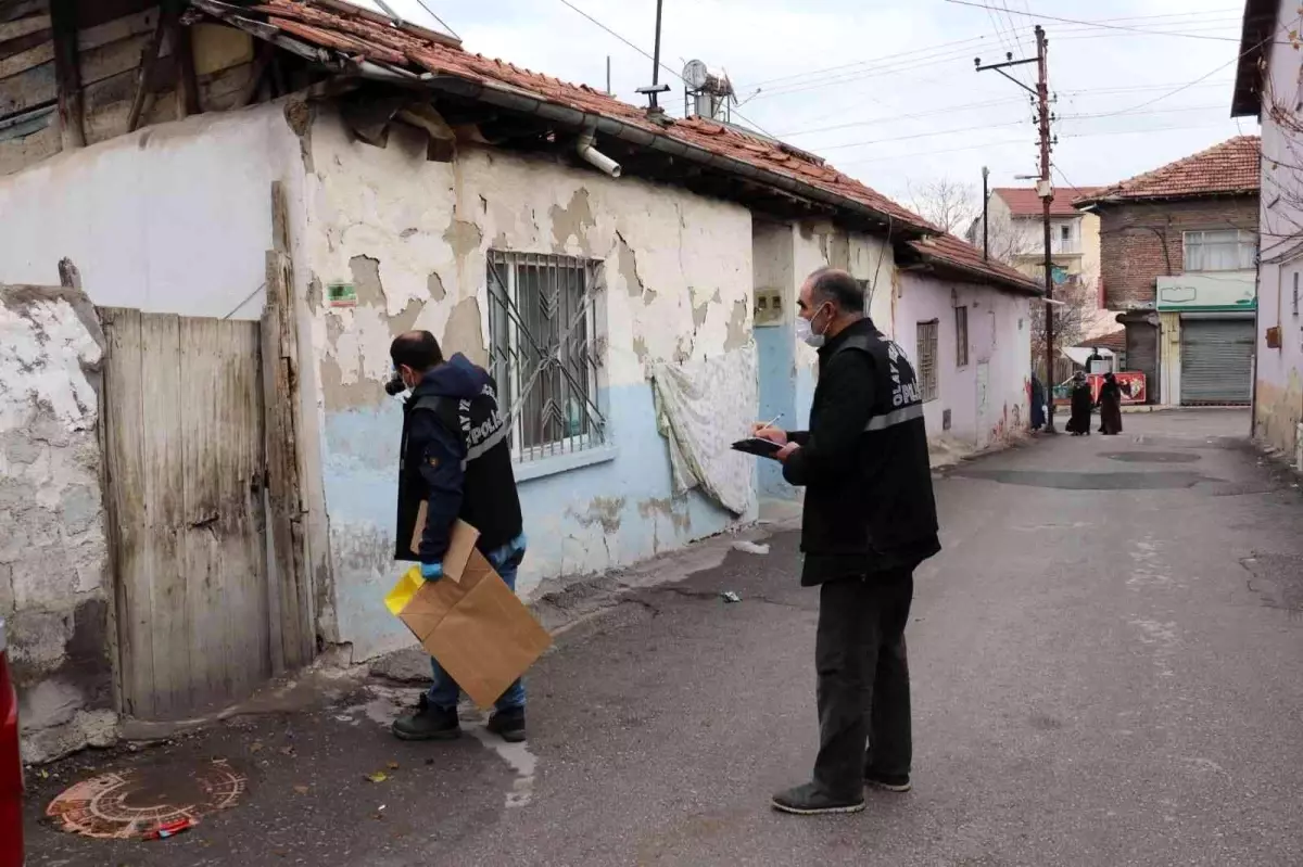 Sahte alkol komaya soktu