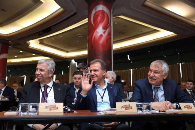 Seçer, Kayseri'de düzenlenen 'Belediye Başkanları Çalıştayı'na katıldı
