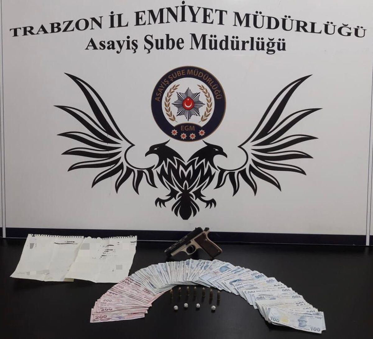 Trabzon\'da kumar oynayan 6 kişiye 8 bin 16 lira ceza