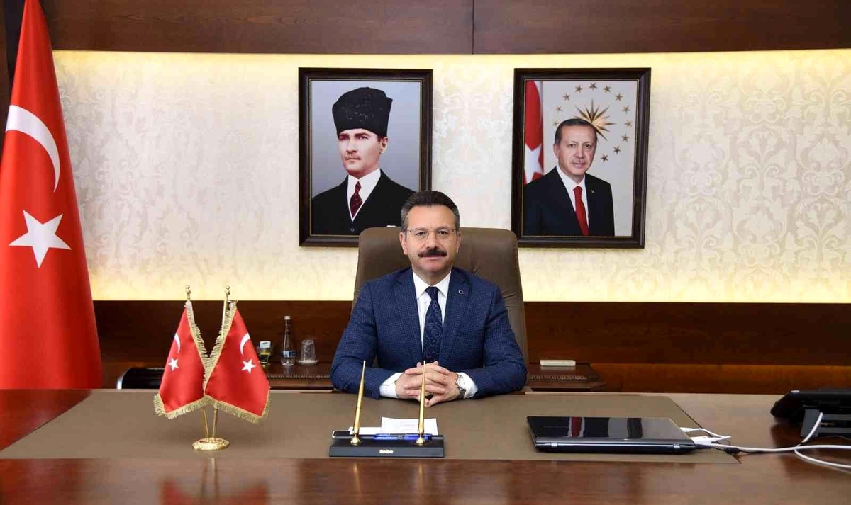 Vali Aksoy: "Sağlık çalışanlarına şiddet asla kabul edilemez"
