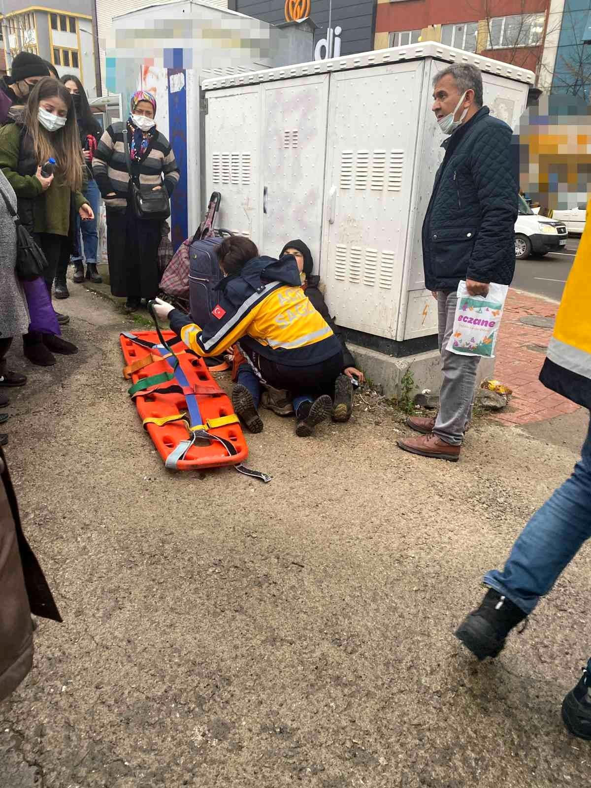 Yolcu minibüsü kadına çarptı
