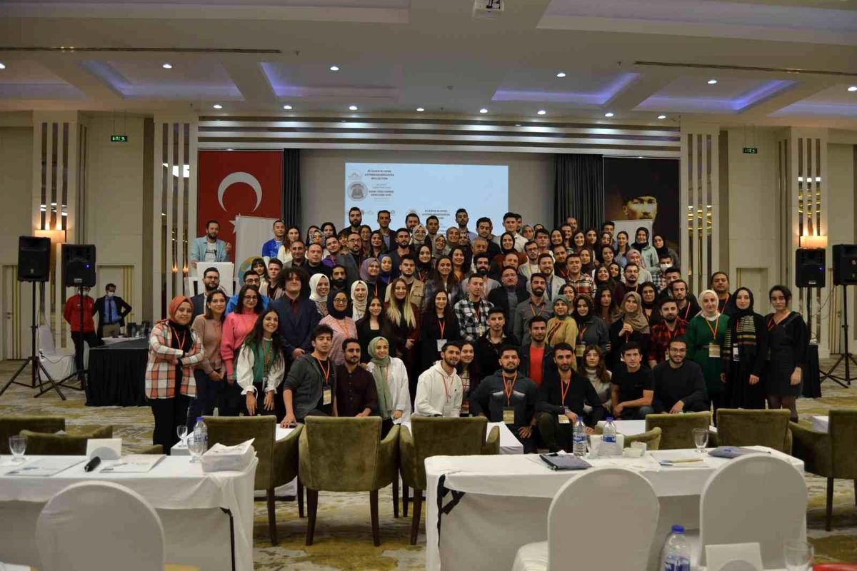 81 İlden 81 genç Afyonkarahisar\'da buluşuyor programı sona erdi