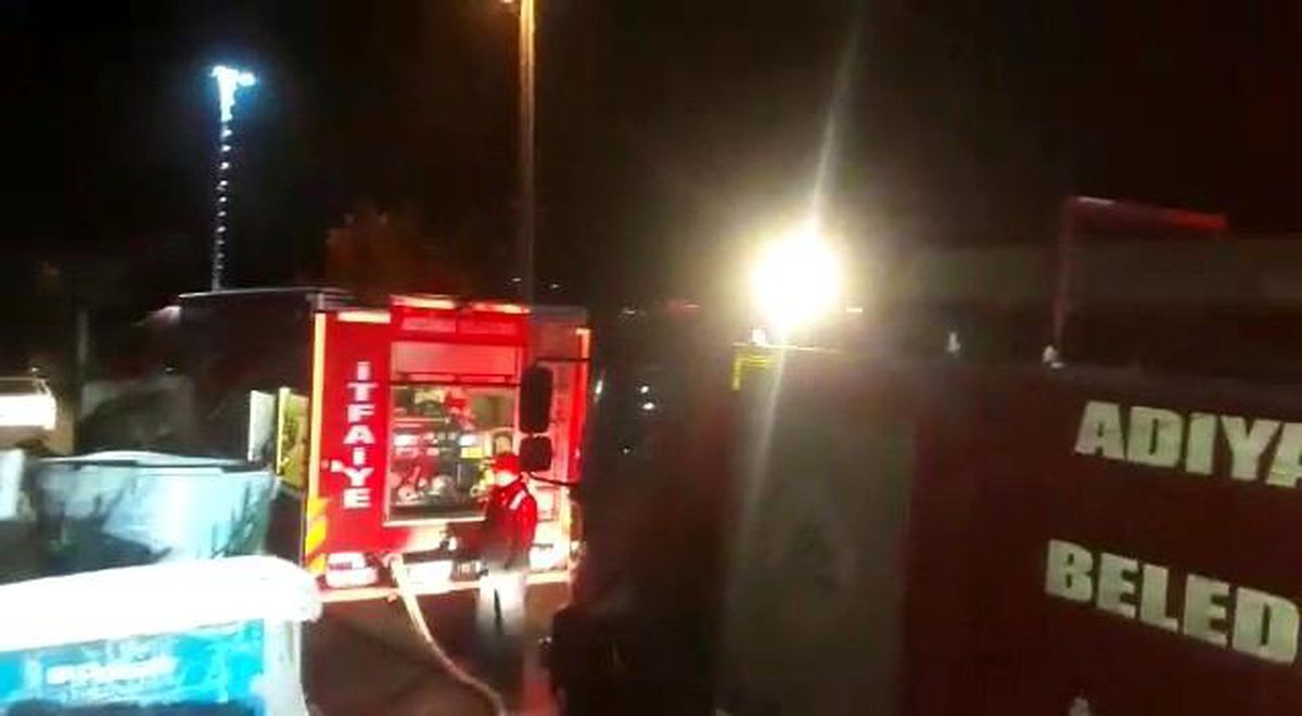 Son dakika: Ahır yangınında 2 inek telef oldu