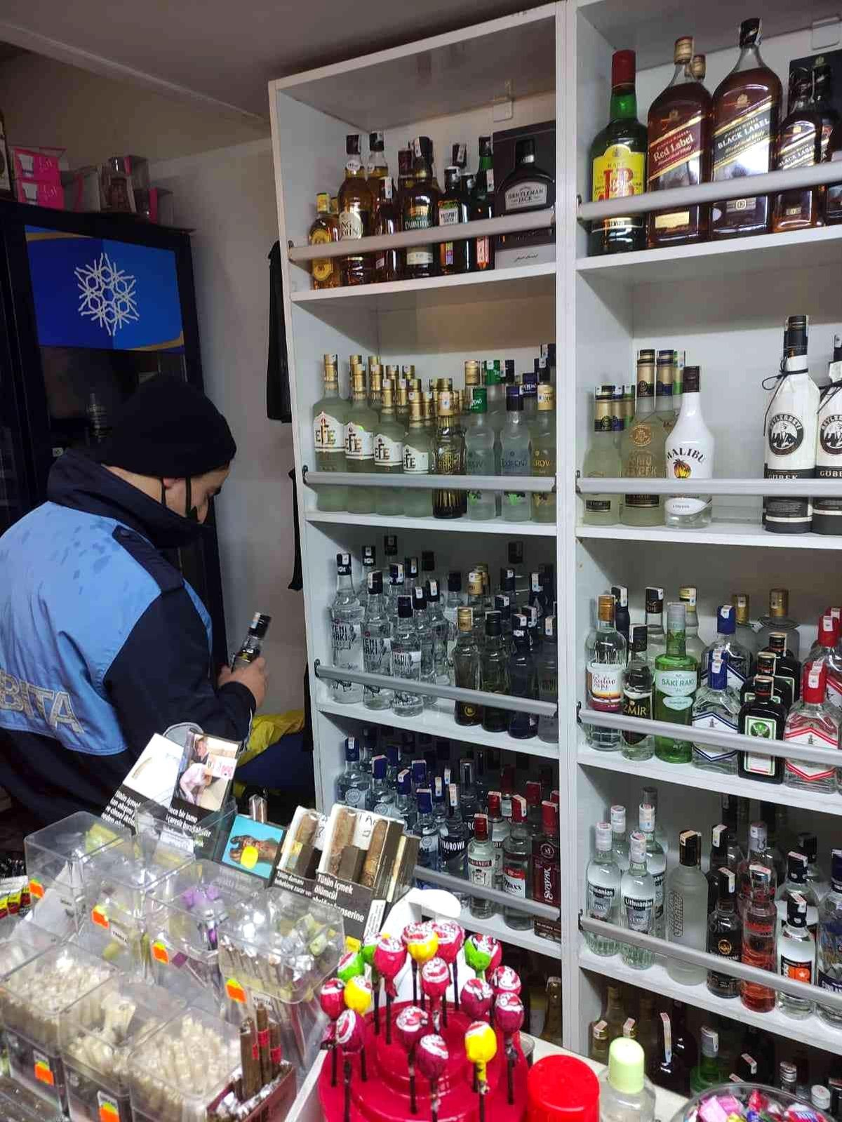Altınova\'da tekel bayilerine içki denetimi