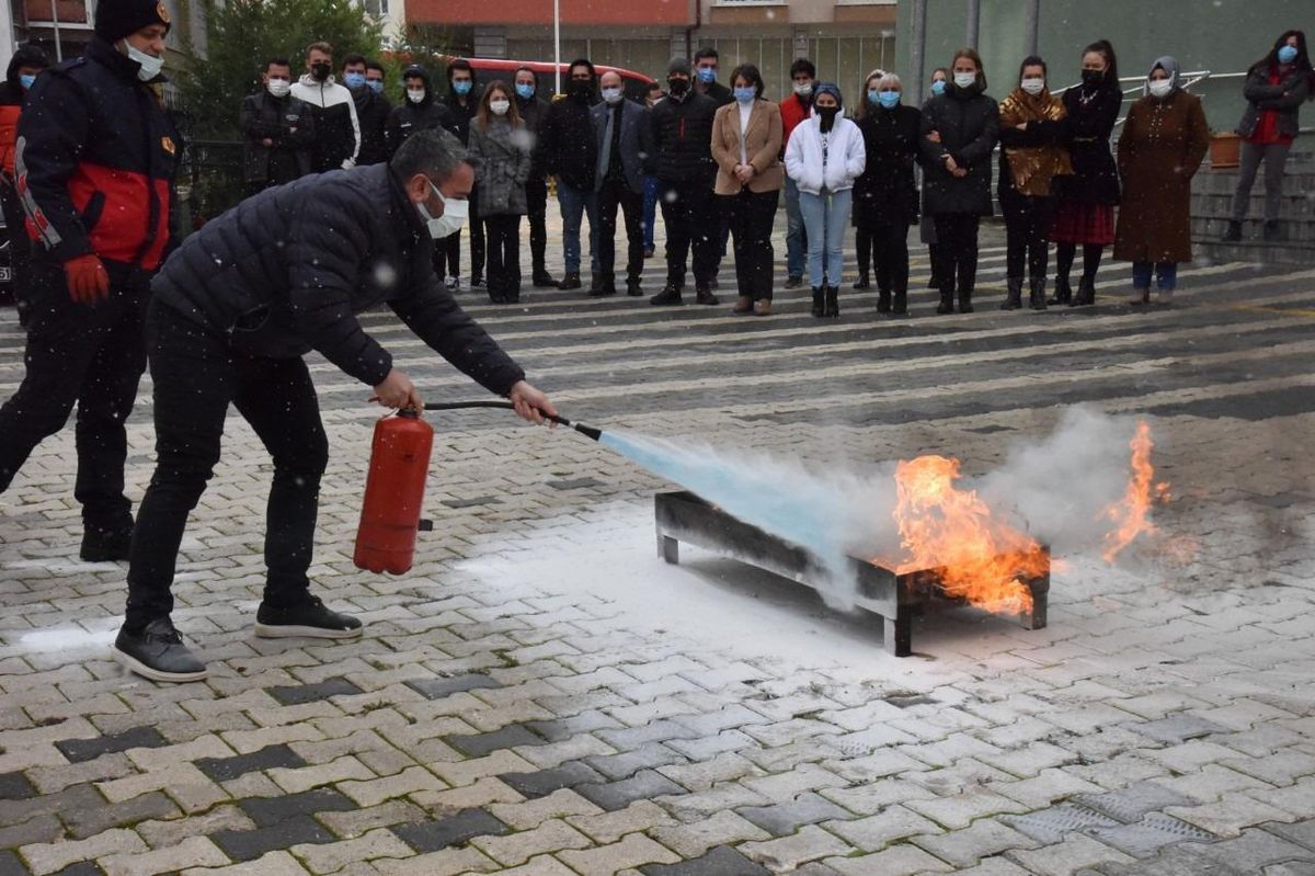 Bilecik Belediyesi\'nde yangın ve acil durum tatbikatı yapıldı