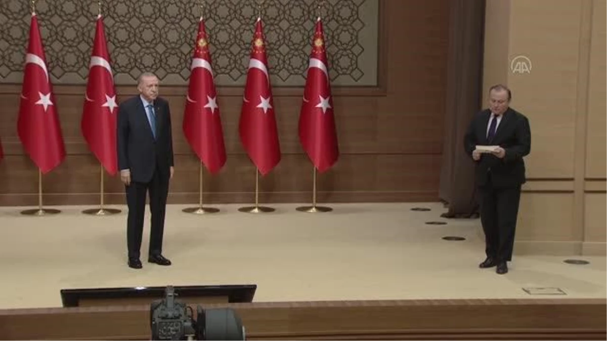 Son dakika haberi: Cumhurbaşkanı Erdoğan, Cumhurbaşkanlığı Kültür ve Sanat Büyük Ödülleri Töreni\'ne katıldı (2)