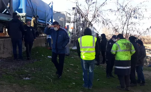 Demiryolunda yürüyen şahsa tren çarptı