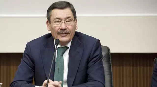 Melih Gökçek: Şimdi sıra marketlerde, fiyatları düşürmeyen fırsatçıdır Melih Gökçek: Şimdi sıra marketlerde, fiyatları düşürmeyen fırsatçıdır