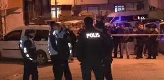 Esenyurt'ta 4 katlı bina bahçe katındaki çatlaklar nedeniyle boşaltıldı