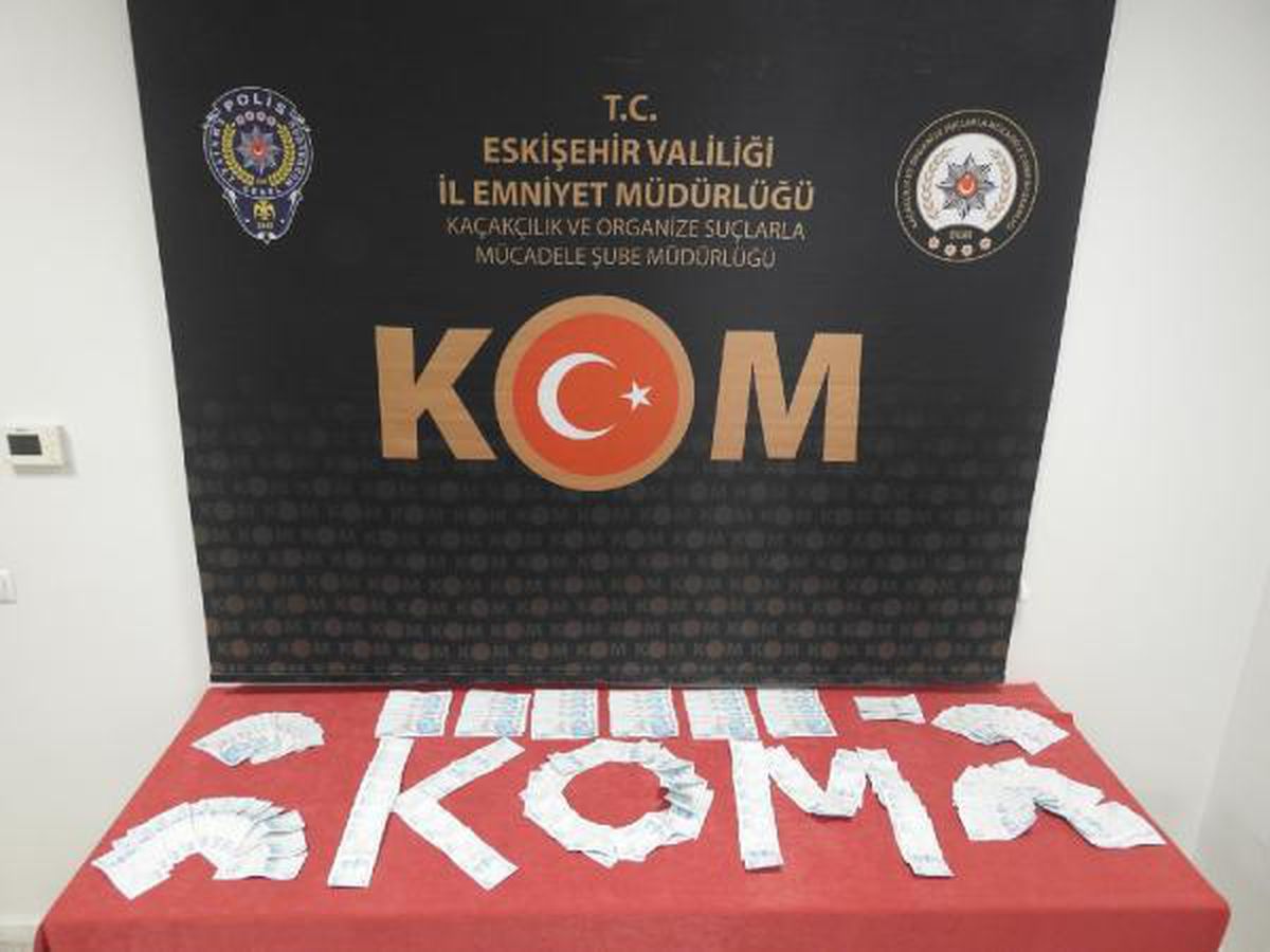 Eskişehir\'de, araçta sahte 155 banknot ele geçirildi