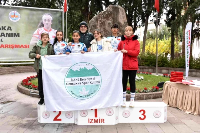 İnönü Belediyesi sporcuları İzmir Yarışları'nda tine madalyaları topladı