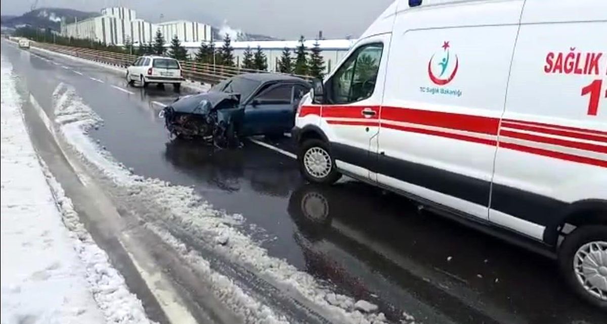 Son dakika haberi! Kar yağışı kazaları peş peşe getirdi