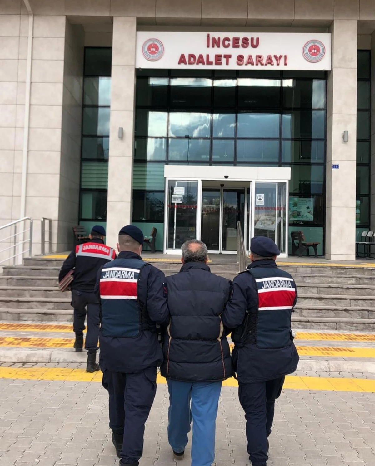 Son dakika haber: Kayseri\'de FETÖ üyesi olduğu iddiasıyla aranan şüpheli gözaltına alındı