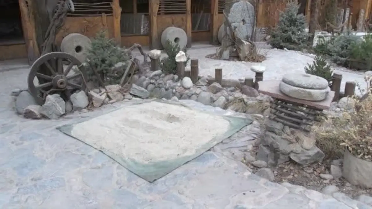 Kırgızistan\'da tandırda kuzu eti sunan iş yerleri yaygınlaşıyor