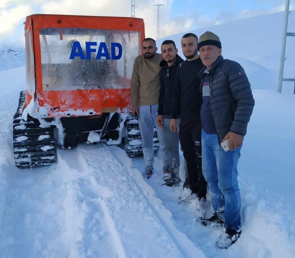 Konya\'da kar yağışı nedeniyle yaylada mahsur kalan 3 genç, AFAD ekiplerince kurtarıldı