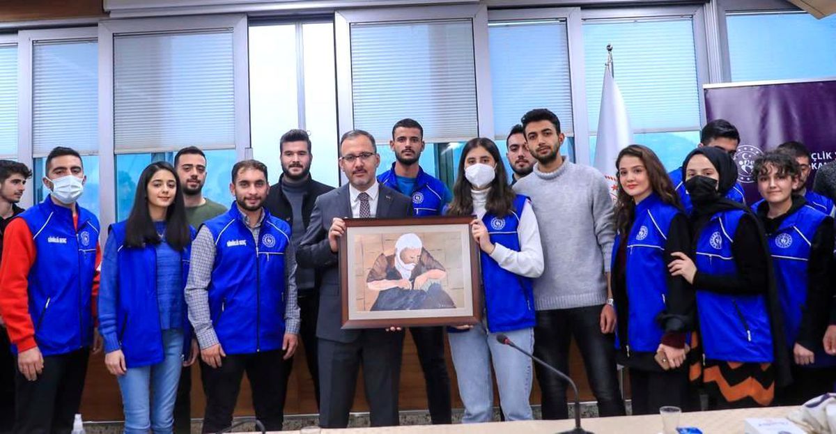 Malatya'dan gençler Bakan Kasapoğlu ile görüştü