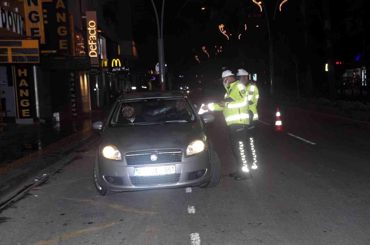 Manavgat\'ta yılbaşı öncesi 57 personelle trafik denetimi