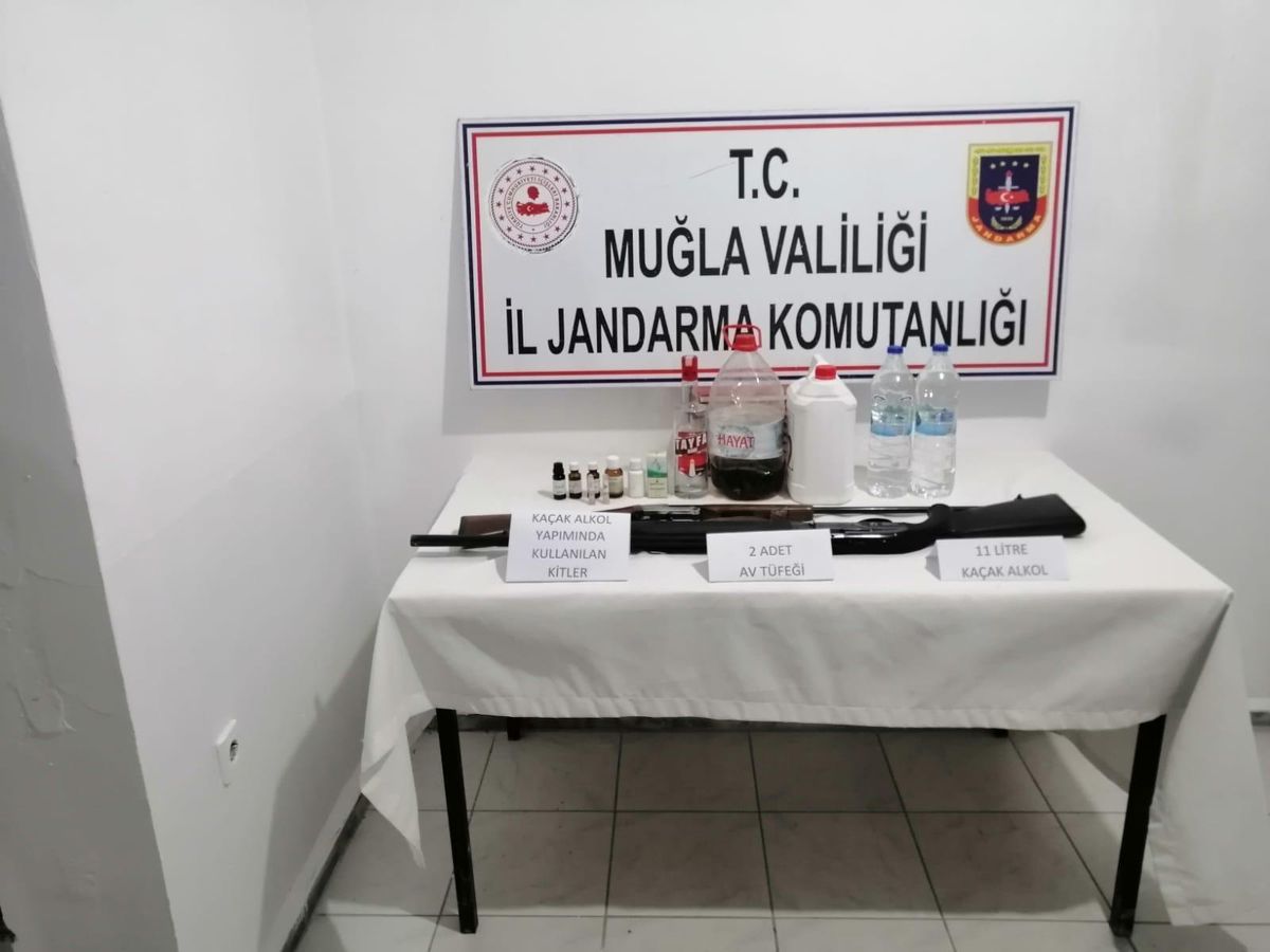 Muğla\'da sahte alkol ürettiği iddiasıyla yakalanan 3 şüpheli serbest bırakıldı