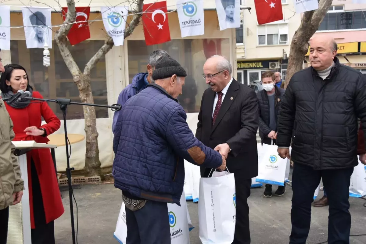 Tekirdağ Büyükşehir Belediyesinden balıkçılara malzeme desteği