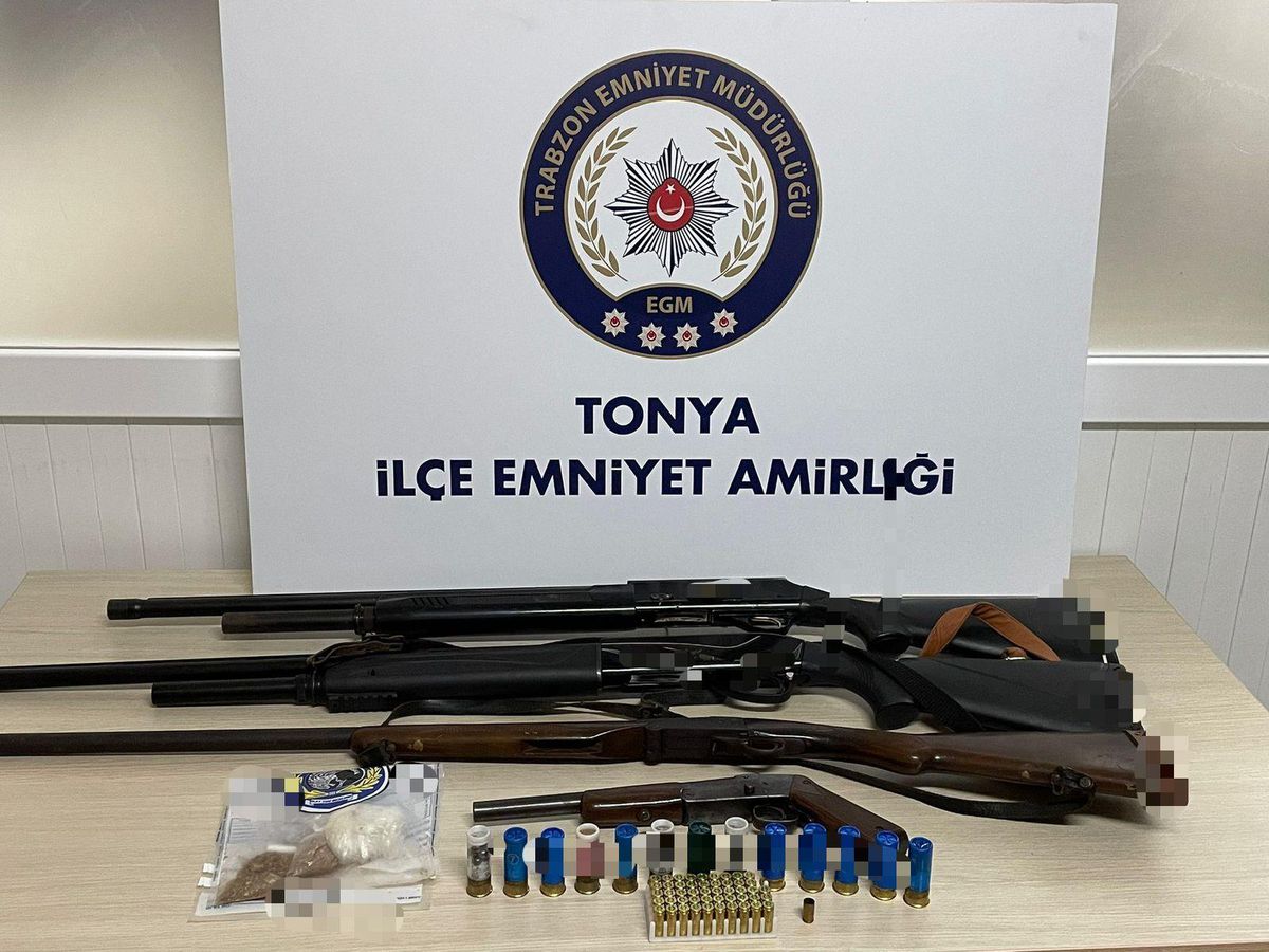 Trabzon\'da silah kaçakçılığı operasyonlarında 2 kişi yakalandı
