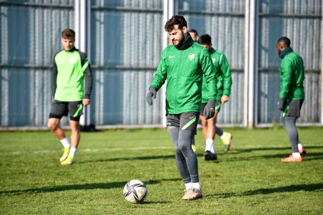 Bursaspor'da Menemenspor maçı hazırlıkları sürüyor
