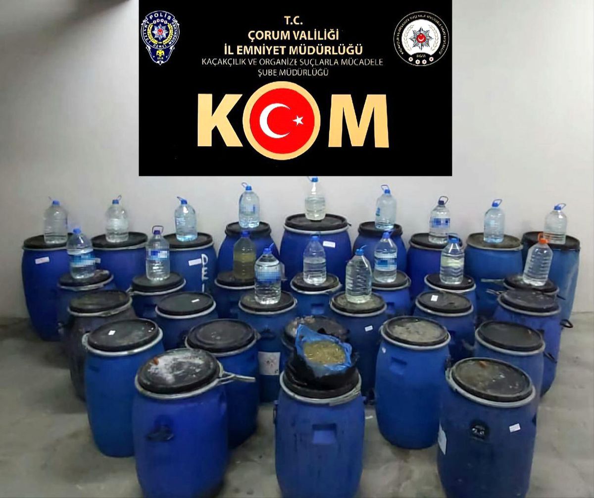 Son dakika... Çorum\'da polisten kaçak içki operasyonu