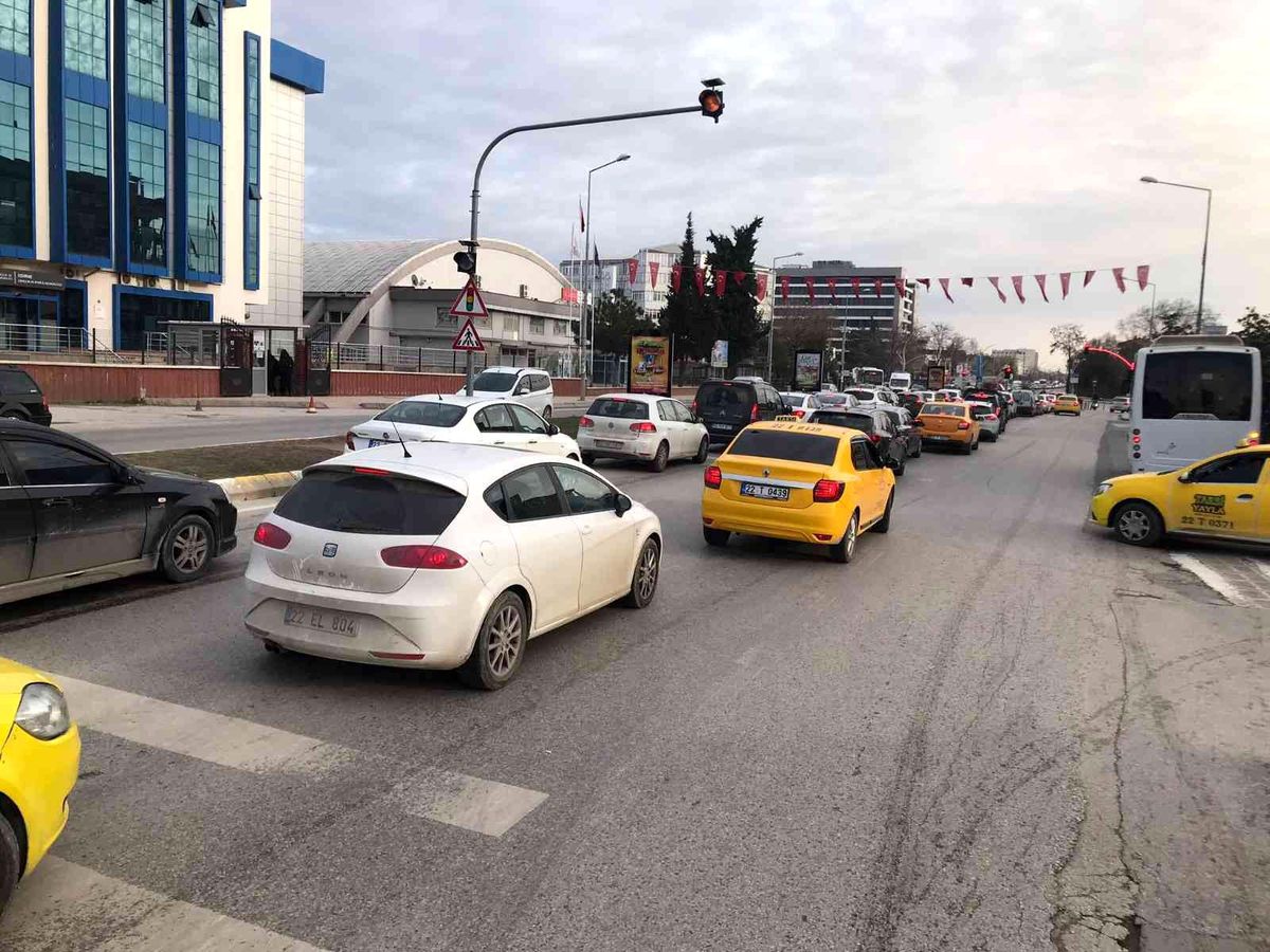 Edirne\'de trafiğe kayıtlı araç sayısı arttı