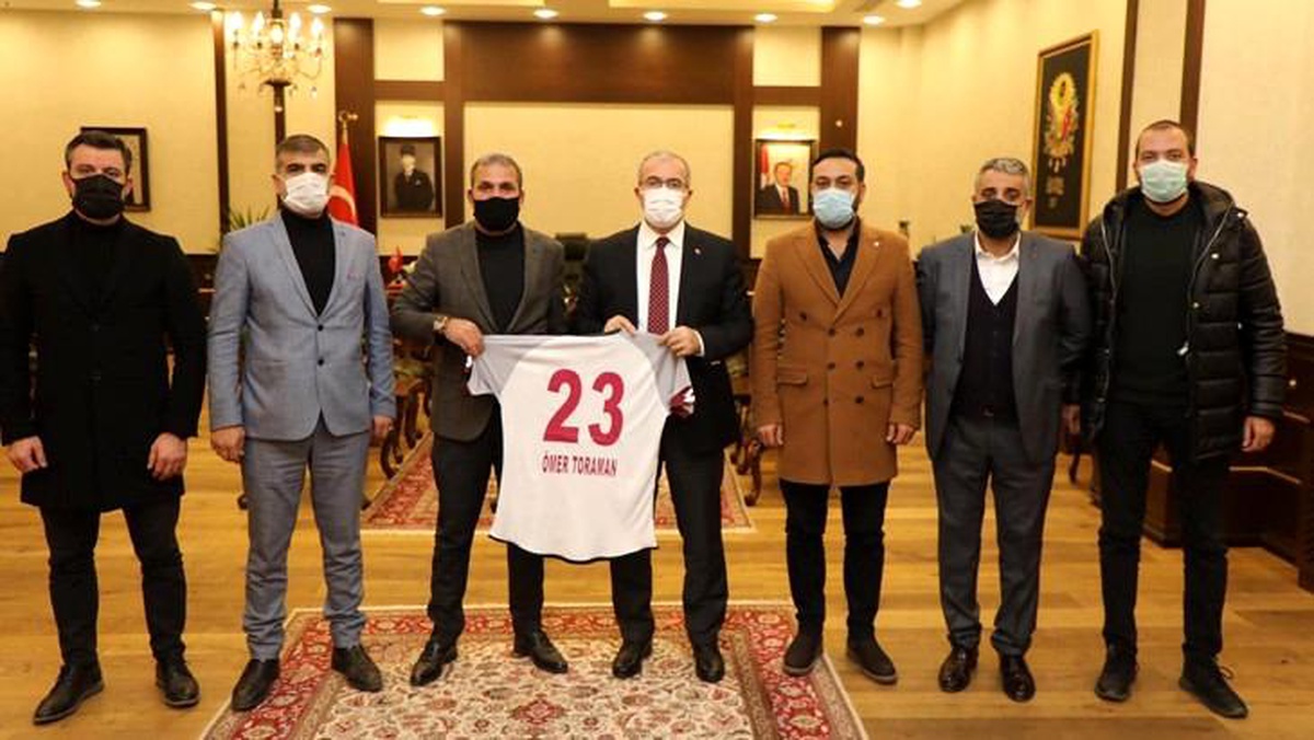 Elazığspor yönetimi, Vali Toraman ile bir araya geldi