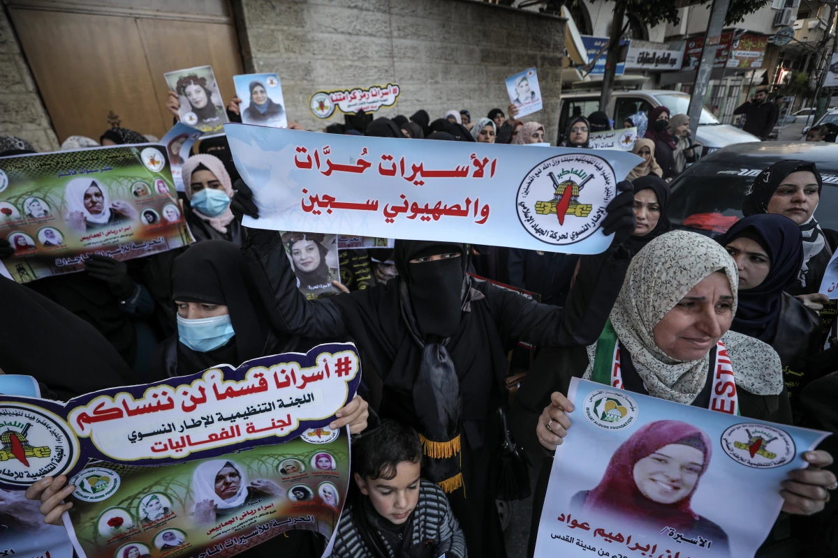 İsrail hapishanelerinde tutuklu Filistinli kadınlara Gazze\'deki hemcinslerinden destek