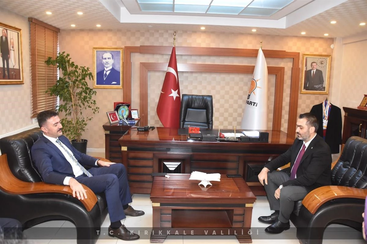 Kırıkkale Valisi Tekbıyıkoğlu\'ndan siyasi partilere ziyaret