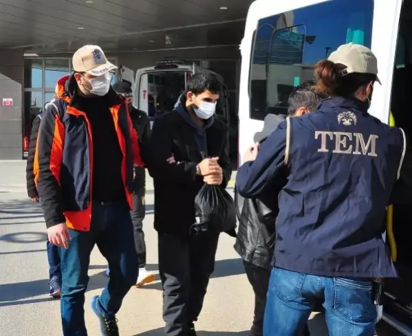 Son dakika haberi... Manisa'da terör operasyonları: 9 gözaltı