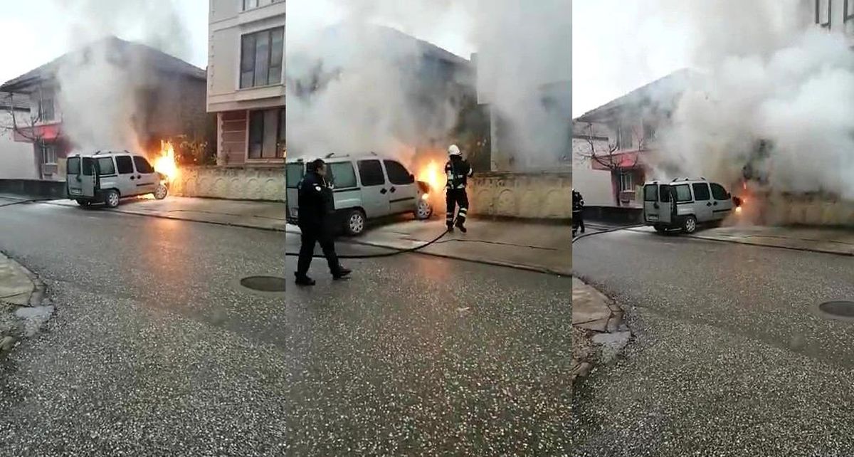 Park halindeki hafif ticari araç alev alev yandı
