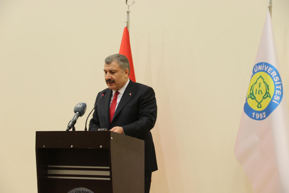 Son dakika haberi! Sağlık Bakanı Koca, Şanlıurfa\'da tıp fakültesi öğrencileriyle buluştu Açıklaması