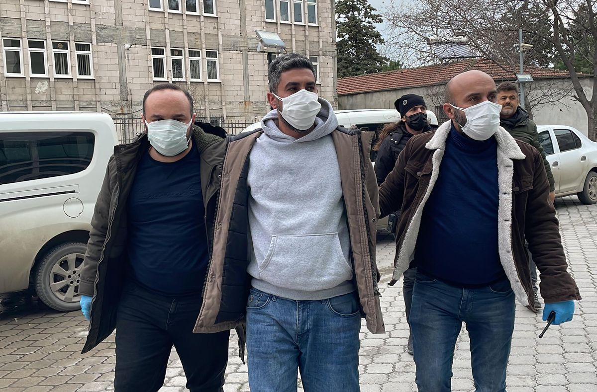 Son dakika haberi | Samsun\'da kahvehanede 4 kişinin silahla yaralandığı olayla ilgili bir zanlı tutuklandı