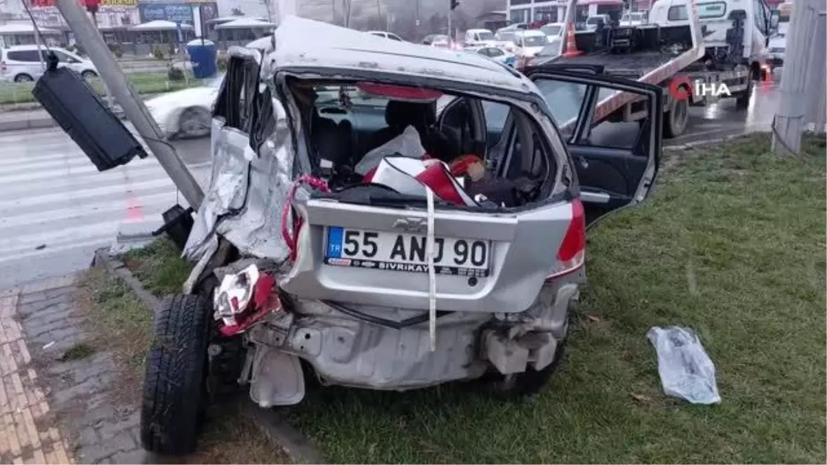 Son Dakika | Samsun\'da tır otomobile çarptı: 1 ölü, 4 yaralı